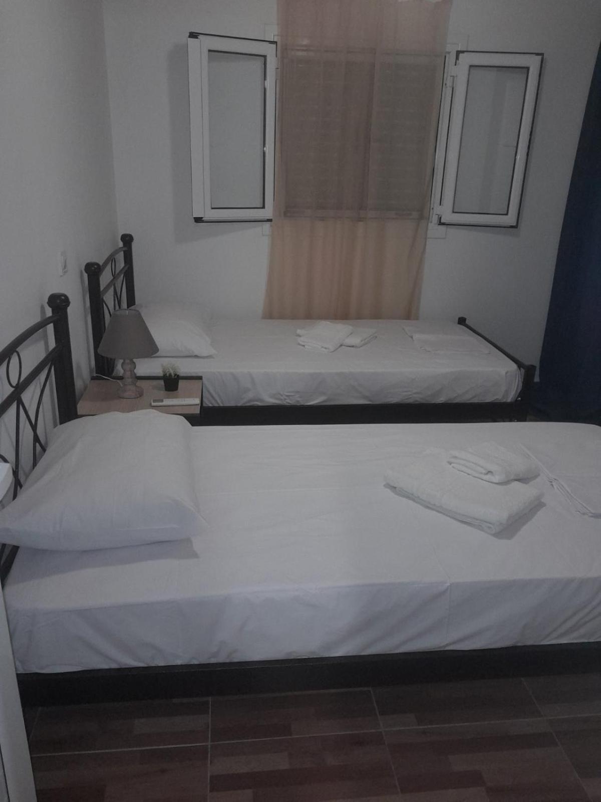 Sofia'S Rooms Himare Ngoại thất bức ảnh