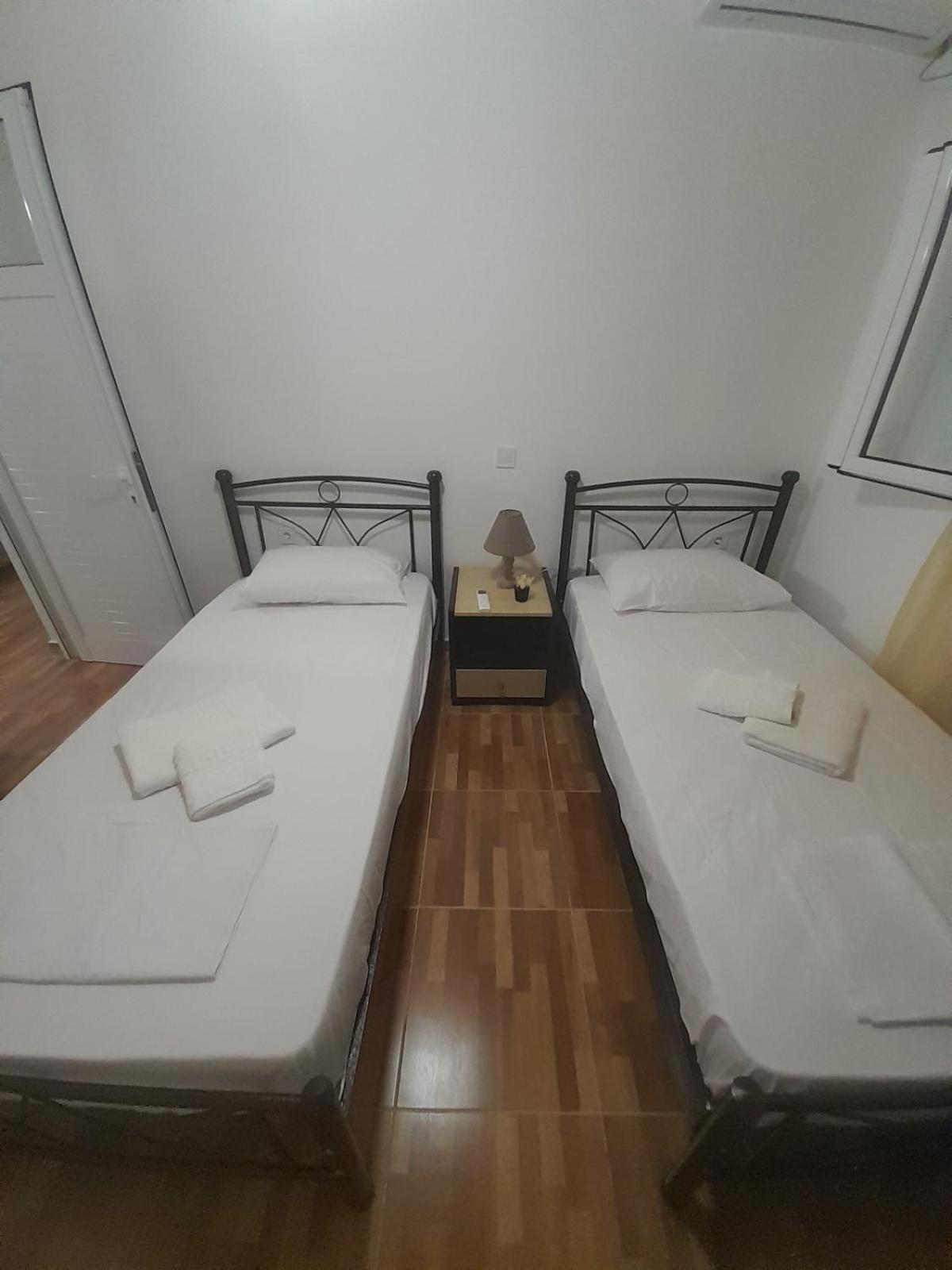 Sofia'S Rooms Himare Ngoại thất bức ảnh